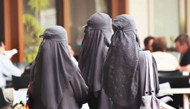 Por que muçulmanas usam véu